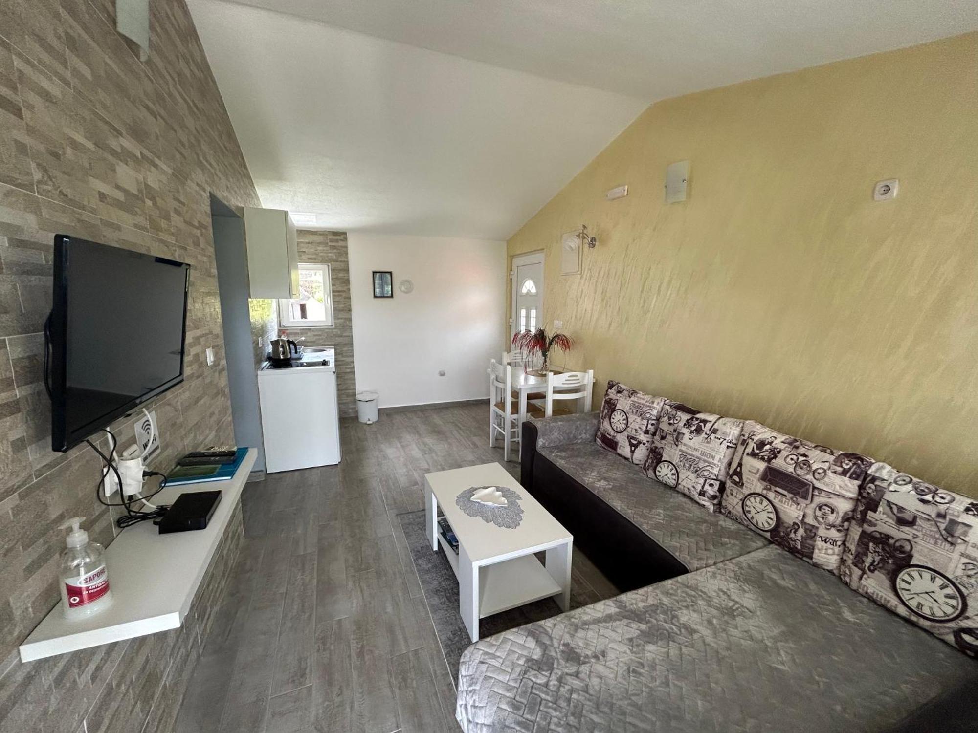 Green Field Apartments Virpazar Exterior photo